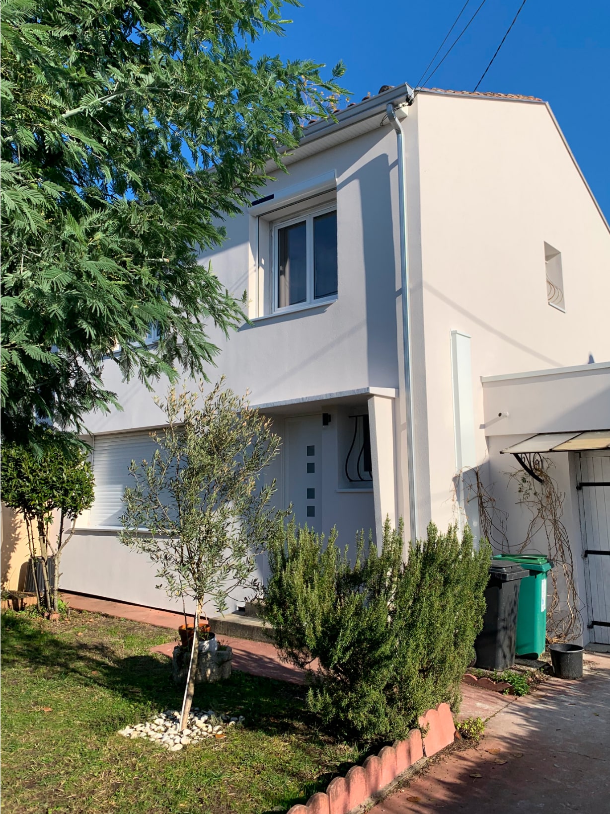 Résultat après chantier Isolation thermique par l'extérieur maison à Pessac - vue de face