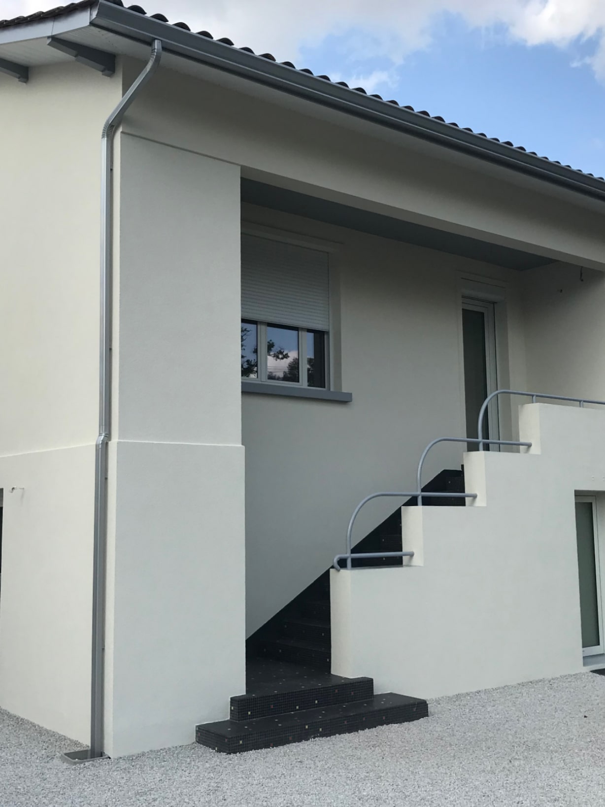 Face avant, après le ravalement grande envergure à Pessac