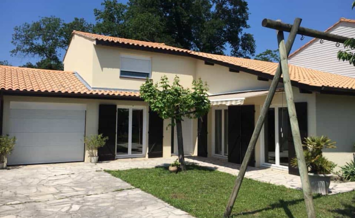 Après l'application d'un revêtement façade imperméable Parempuyre