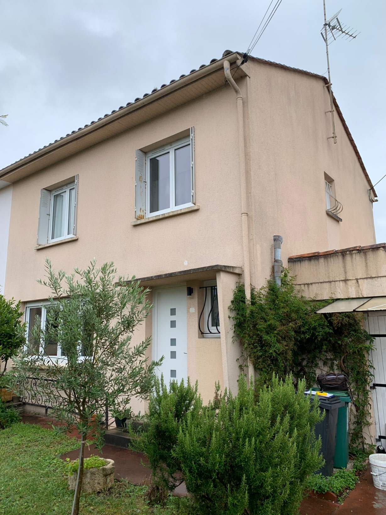 Avant isolation thermique par l'extérieur de cette maison 1 étage à Mérignac