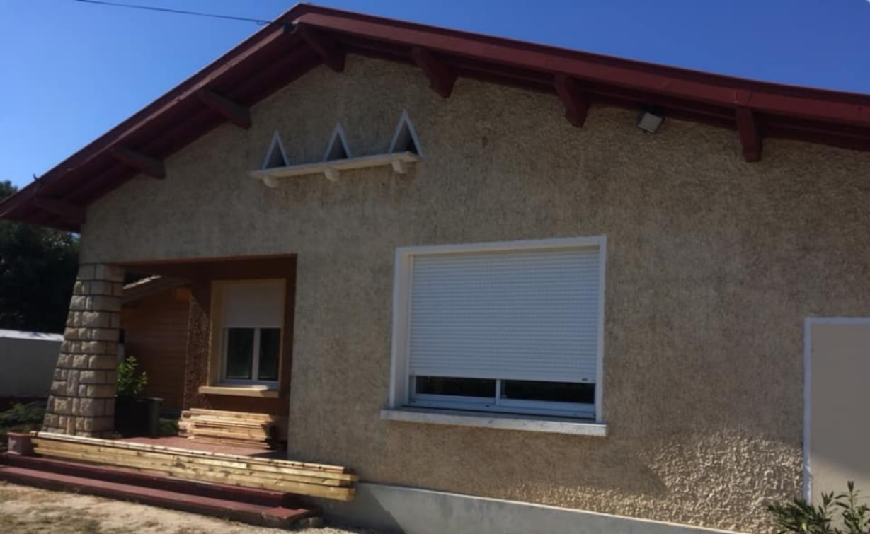 Avant ravalement de façade Gujan Mestras avec un relissage des murs