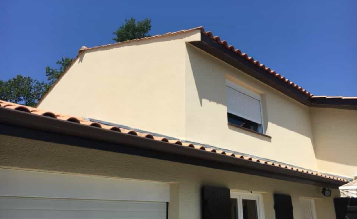 Après – Ravalement – Parempuyre Après la réalisation du revêtement façade imperméable Parempuyre