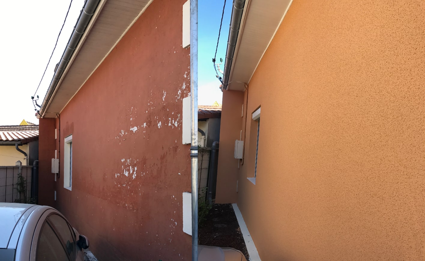 Résine projetée avant après sur mur orangé