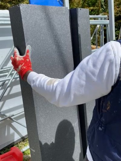 Découpe plaques d'isolant au fil chaud