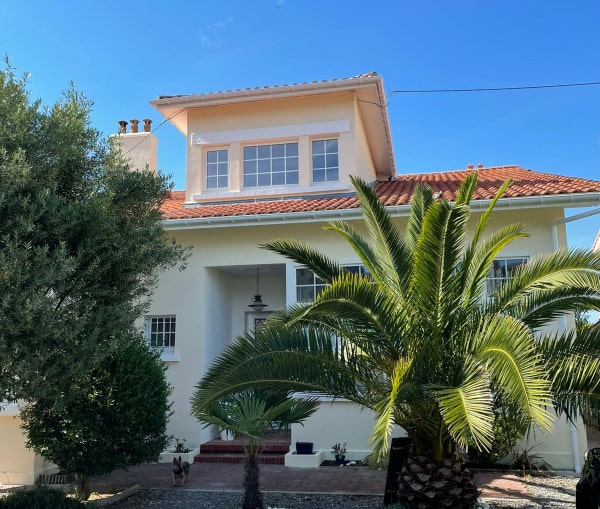 Après la rénovation de cette villa d'Arcachon par les façadiers ISO&FACE
