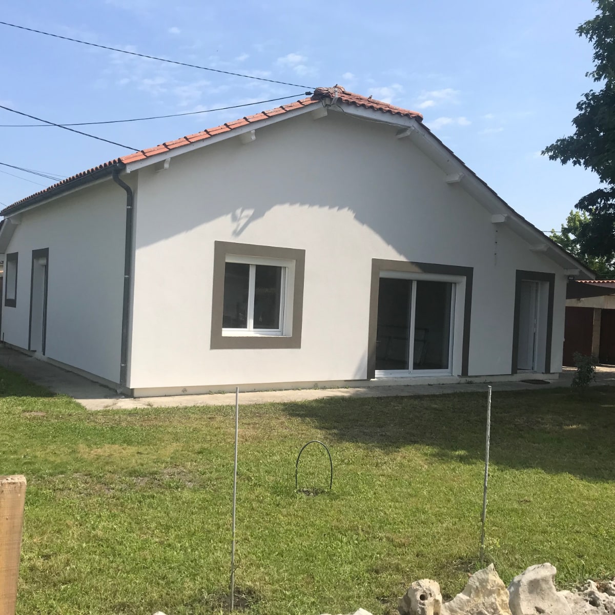 Isolation thermique par l'extérieur finition enduit 2 teintes